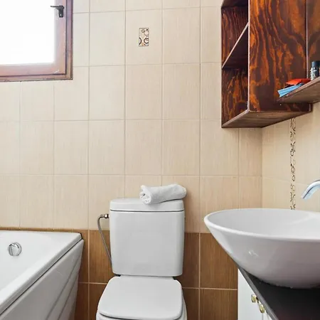 Emmanouel Maisonette Near The Sea * Parigoria