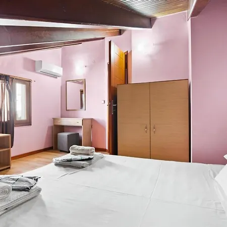 Apartment Emmanouel Maisonette Near The Sea *